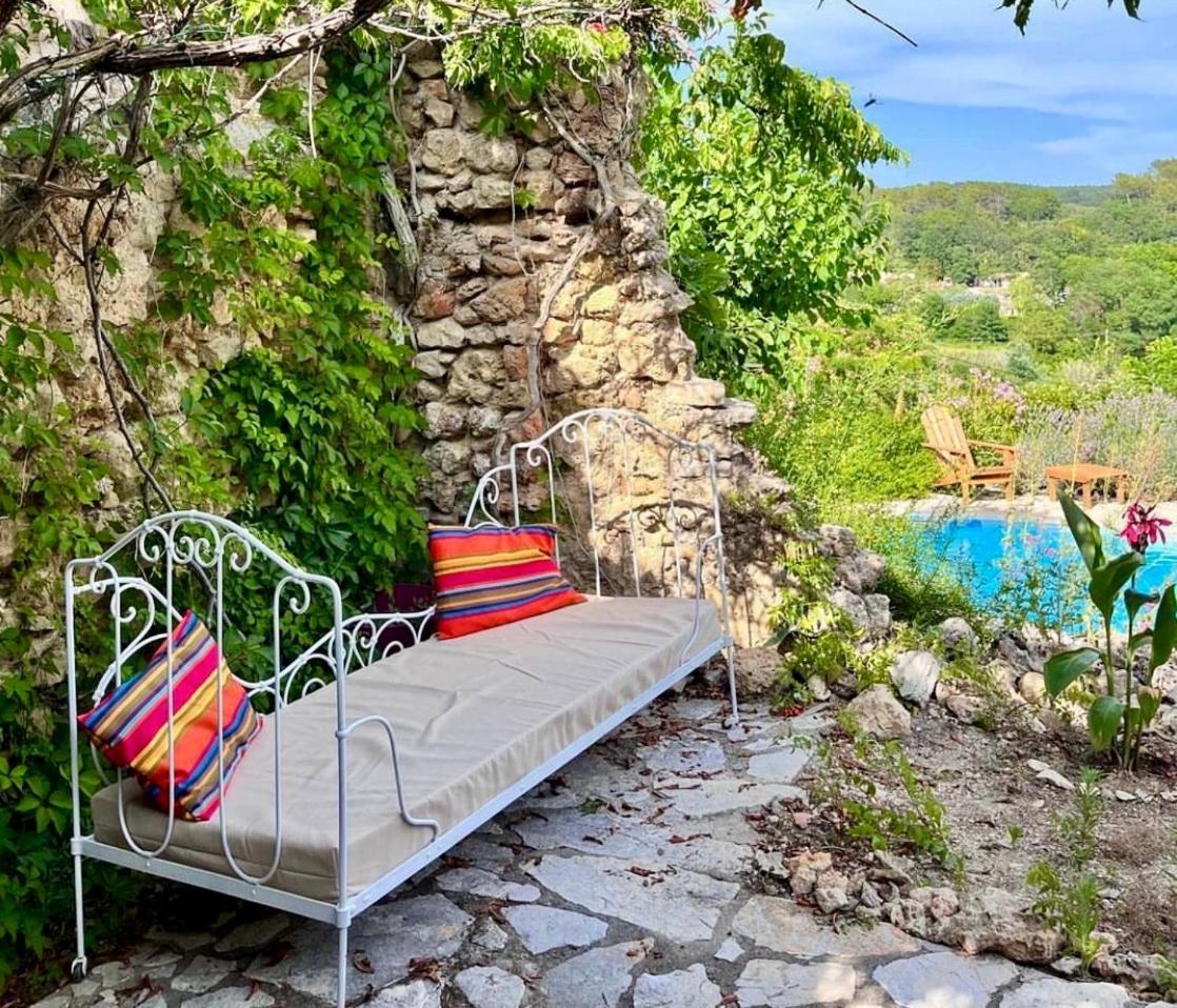 La Parenthese Du Var - Chambre D'Hotes Petits Dejeuners Inclus Et Terrasse Ombragee Saint-Antonin-du-Var エクステリア 写真