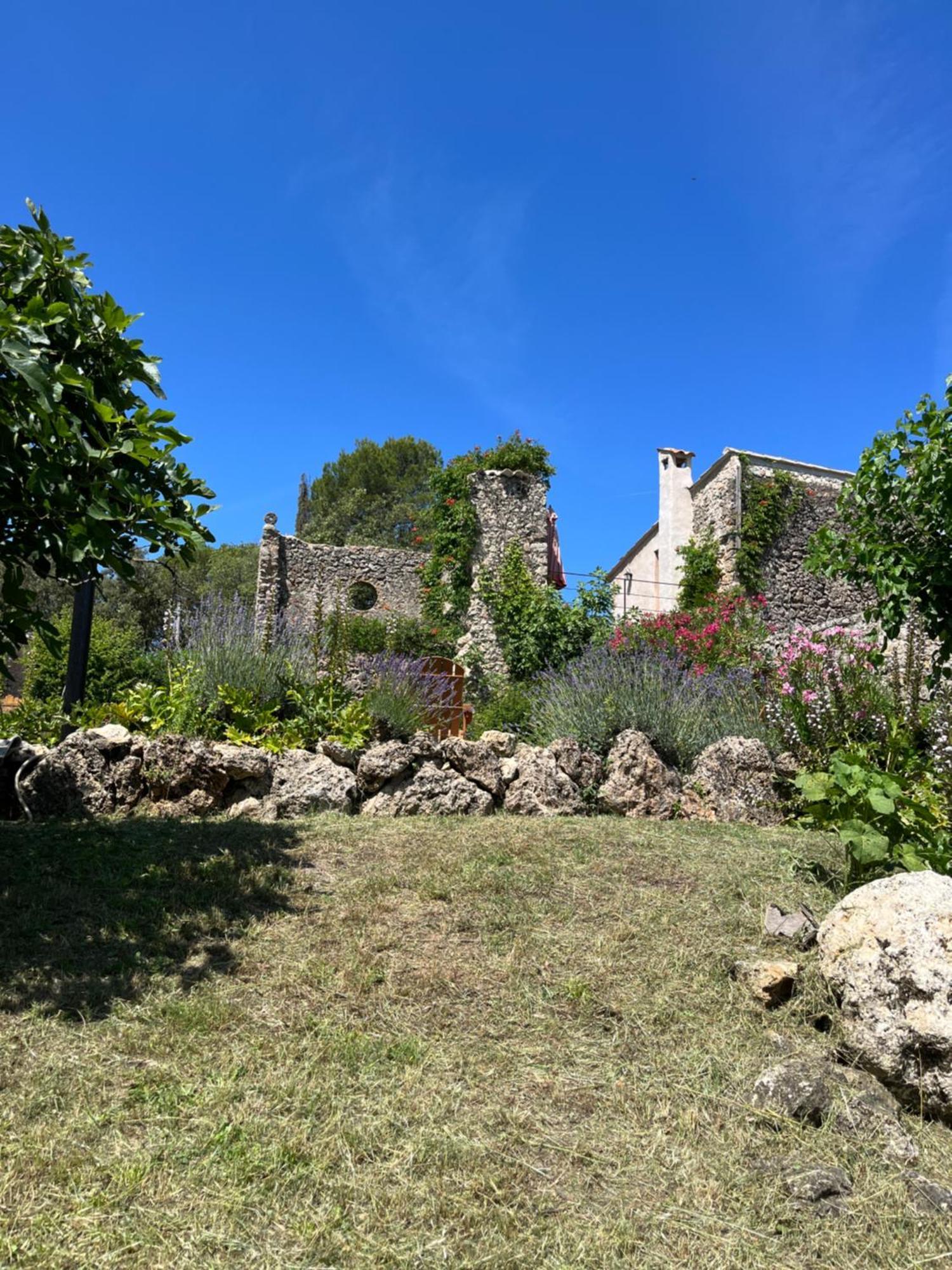 La Parenthese Du Var - Chambre D'Hotes Petits Dejeuners Inclus Et Terrasse Ombragee Saint-Antonin-du-Var エクステリア 写真